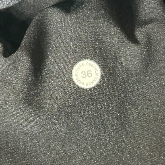 Lululemon ABC Shorts Black Performance Golf Travel Techwear Mens 36 - Picture 6 of 12